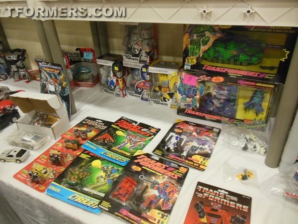 BotCon 2013   The Transformers Convention Dealer Room Image Gallery   OVER 500 Images  (362 of 582)